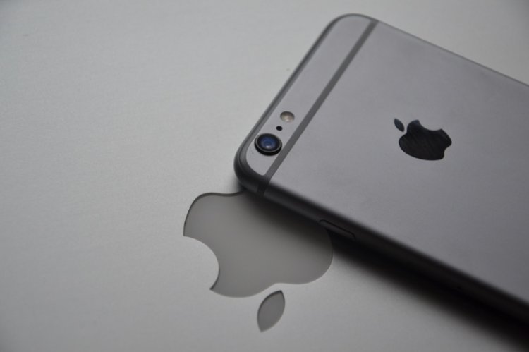 Акции поставщиков iPhone выросли