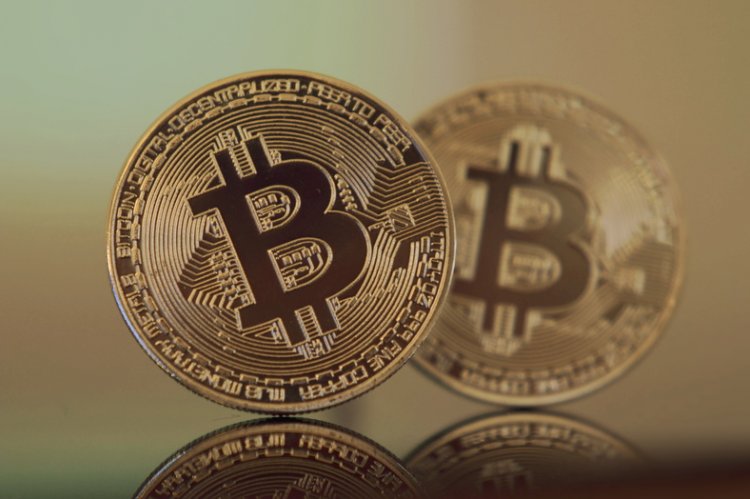 Bitcoin slumped to six-week low